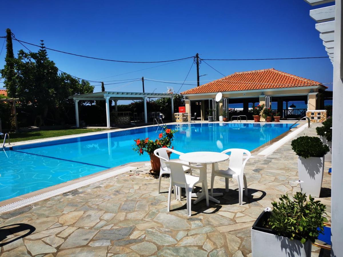 Nafsika Hotel Άγιος Στέφανος Εξωτερικό φωτογραφία